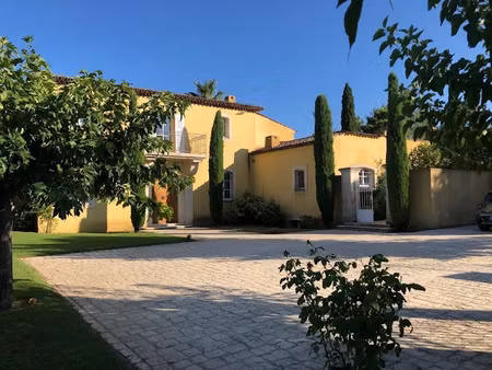 vente château 7 pièces 410 m² à cogolin (83310)  nan €