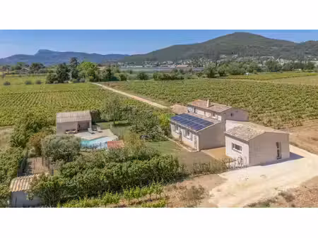 vente maison 5 pièces 133 m² cuers (83390)