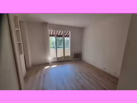 location appartement 2 pièces 30 m² à la ciotat (13600)