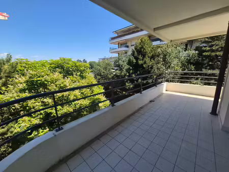 3 pieces avec grande terrasse