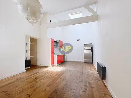 bordeaux saint-michel ? t3 de 51 m² au calme