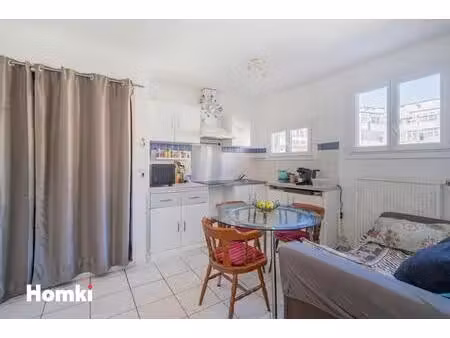 appartement t2 de 25 m² à marseille 13007  rue rigord