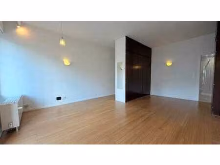 bois de la cambre superbe et lumineux studio 45 m²