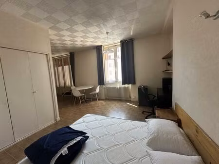 studio meublé de 38m2  chambéry centre-ville