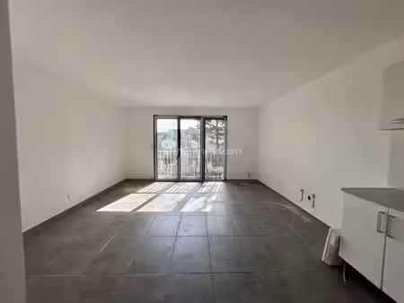 location studio 1 pièces 29 m2 à martigues