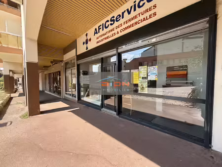 a louer local commercial avec sous-sol