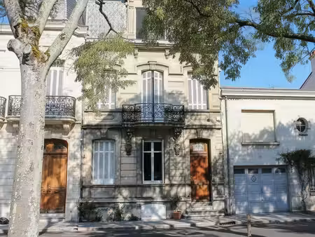 elégante maison de ville exposée sud