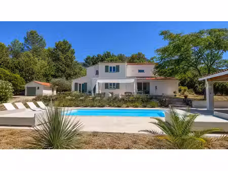 la celle maison 172 m²  3 100 m² de terrain arboré