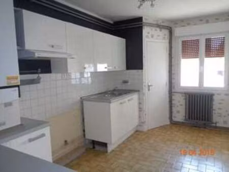 location appartement 4 pièces à granville (50400) : à louer 4 pièces / 70m² granville