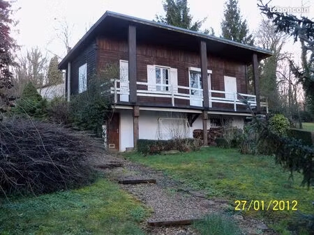 chalet à restructurer sur terrain de 3000 m2