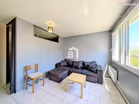 studio 1 pièce 35 m²