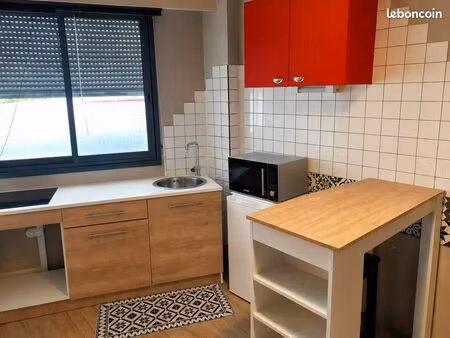 studio 20m2 (eau+internet)