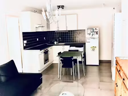 appartement t2 en résidence avec grand extérieur