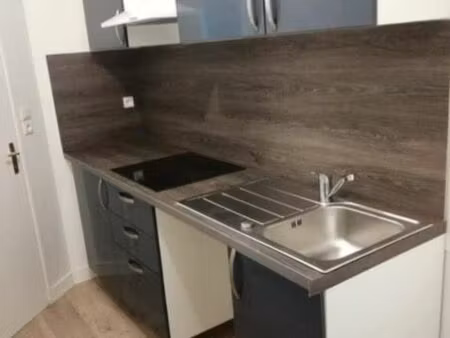 appartement f2  48m2  loyer 526 + charges 140