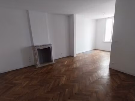 location maison de ville