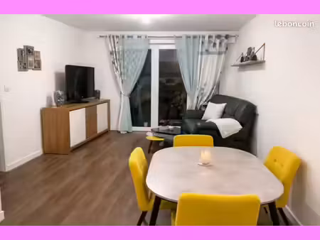 à louer – f2 meublé de 49 m² avec terrasse et 2 places de parking – bois-guillaume