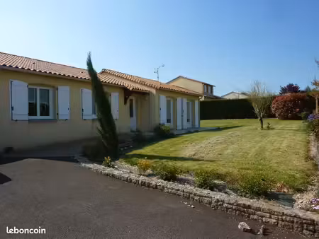 loue proche st maixent maison 3 ch 985 euros