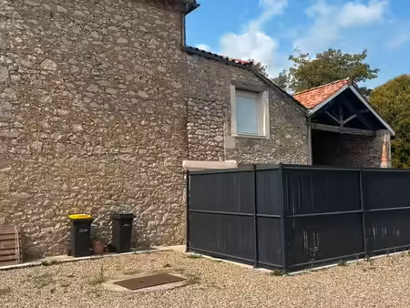 maison mitoyenne t3 à louer – sérignac