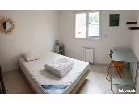 [meublé] - chabmre dans maison avec jardin