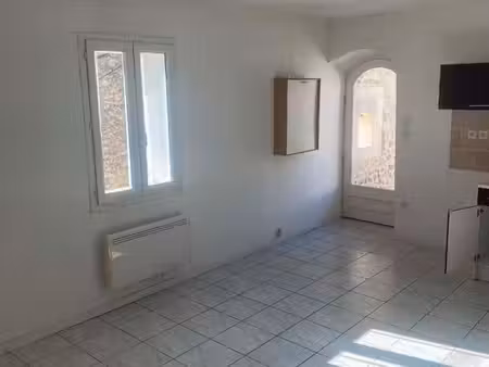 location 3 pces 76 m2 grange gontarde 26290