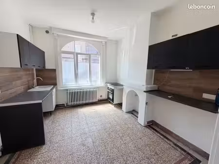 jolie maison avec 4 chambres et un jardin à mouvaux
