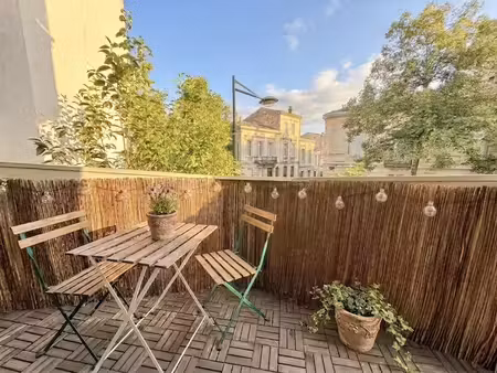 bordeaux nansouty - grand studio avec balcon