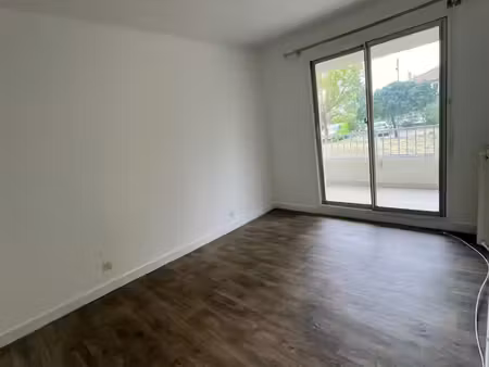 appartement t2 évolutif en t3 avec balcon  parking et cellie