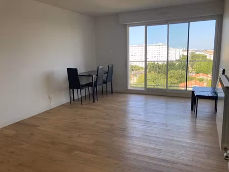 location meublée appartement 2 pièces 53.04 m² à la rochelle (17000)  806 €
