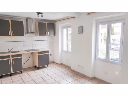 location appartement 2 pièces 28.65 m² à nice (06000)  730 €