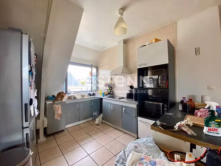 location appartement 4 pièces 92 m² à blois (41000)  730 €