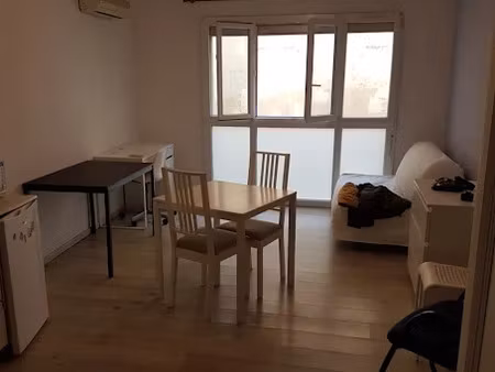 location meublée appartement 1 pièce 24 m² à mas thibert (13104)  690 €