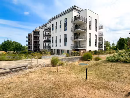 appartement à louer avec terrasse et 2 chambres   braine-l'alleud (vbe53609)