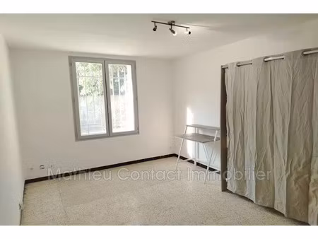 location appartement 1 pièce 24.79 m² à nimes (30000)  415 €