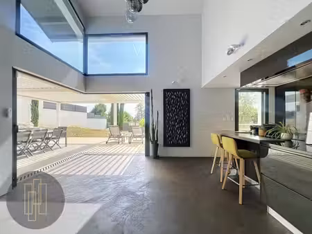exclusivité - maison contemporaine 4 chambres au centre de reyrieux