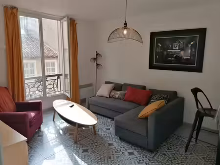 location appartement 2 pièces 44 m² à marseille 6ème (13006)  800 €