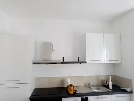 location meublée appartement 2 pièces 24 m² à paris 18ème (75018)  850 €