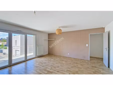 idéal premier achat : superbe appartement 3 pièces lumineux à poitiers  proche fac et cent