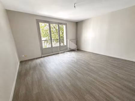 tours- entre les halles et lamartine - appartement t3 rénové
