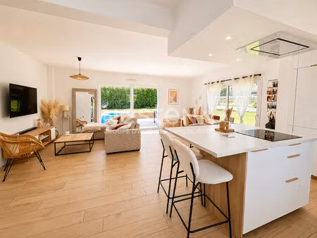 maison contemporaine - a pied du bourg de colpo