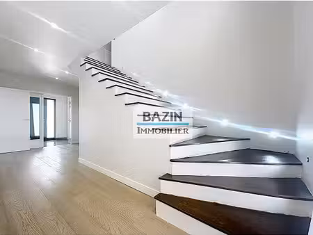 maison - 280m ²