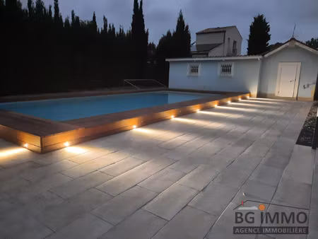 villa f6/7 sur 1554 m2 de terrain avec garage et piscine