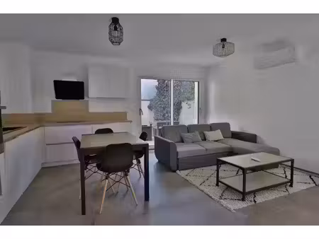 location meublée appartement 3 pièces 54.4 m² à luzinay (38200)  980 €