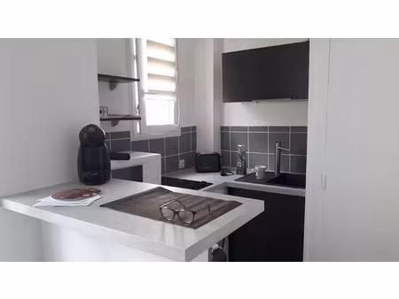 location meublée appartement 1 pièce 18 m² à paris 11ème (75011)  980 €
