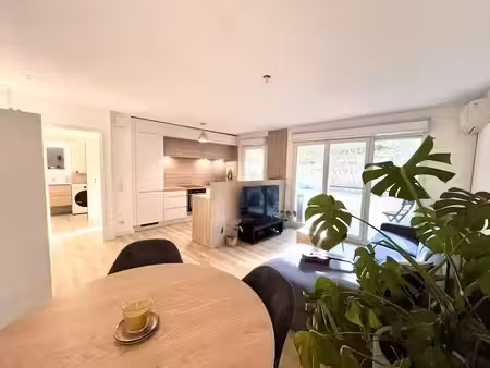 location meublée appartement 2 pièces 44 m² à cannes la bocca (06150)  1 120 €