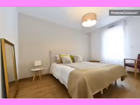 location meublée appartement 2 pièces 40 m² à chambery (73000)  1 290 €