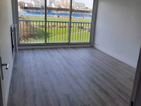 location appartement 3 pièces 62 m² à ivry-sur-seine (94200)  1 297 €
