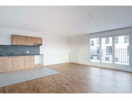 à louer – appartement 4 pièces de 84 m² avec terrasse à alfortville