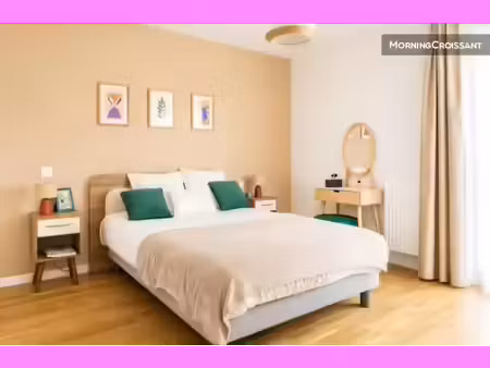 location meublée appartement 2 pièces 40 m² à avignon (84000)  1 450 €