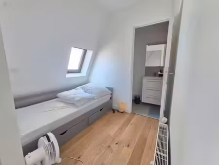 location meublée appartement 2 pièces 23 m² à paris 5ème (75005)  1 490 €