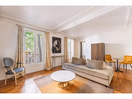 location meublée appartement 5 pièces 96.79 m² à paris 16ème (75016)  2 995 €